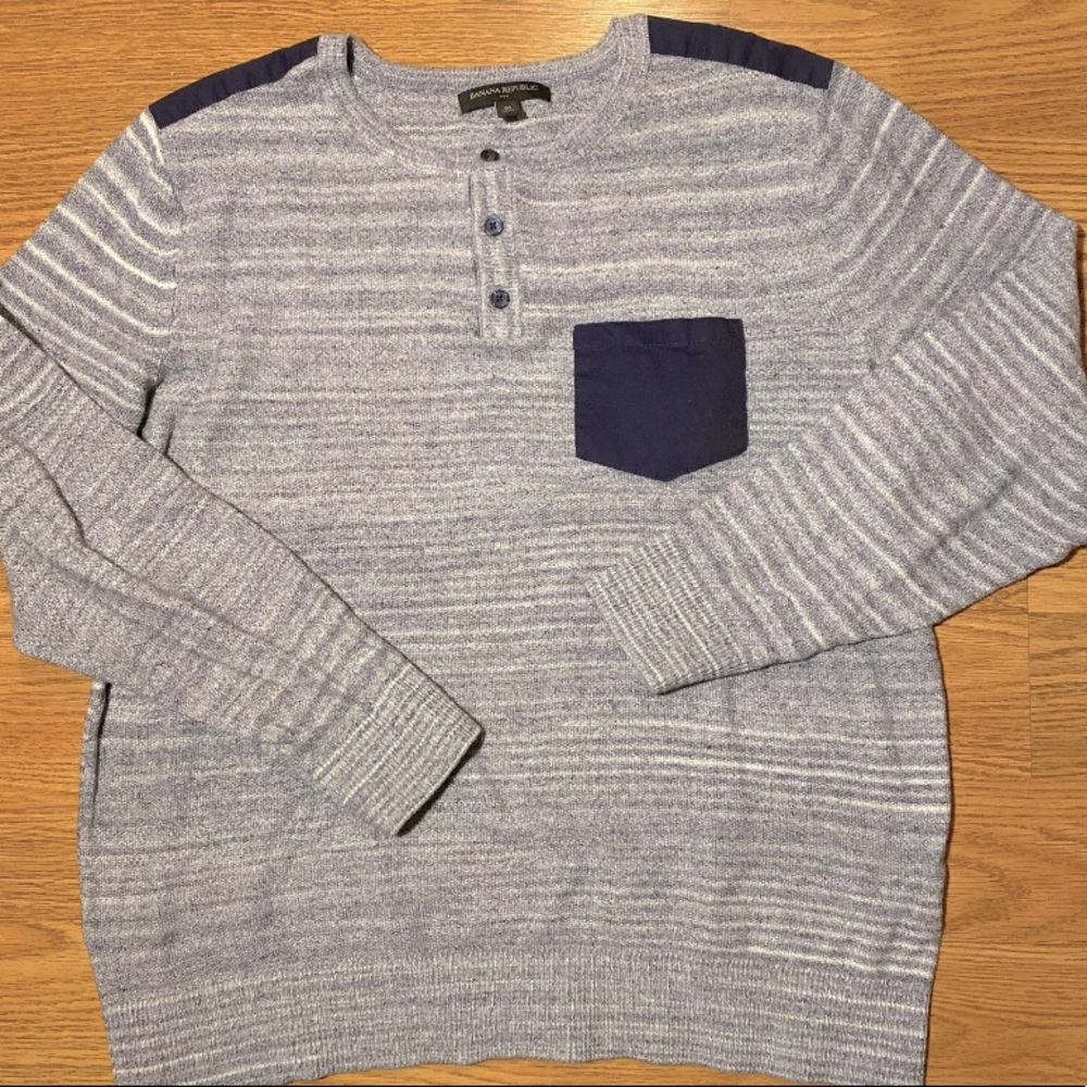 Banana Republic Sz M Pullover light Sweater Pocket